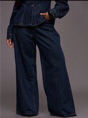 Musera Curve Contrast Stitch Straight/Wide Leg Jeans— Dark Blue